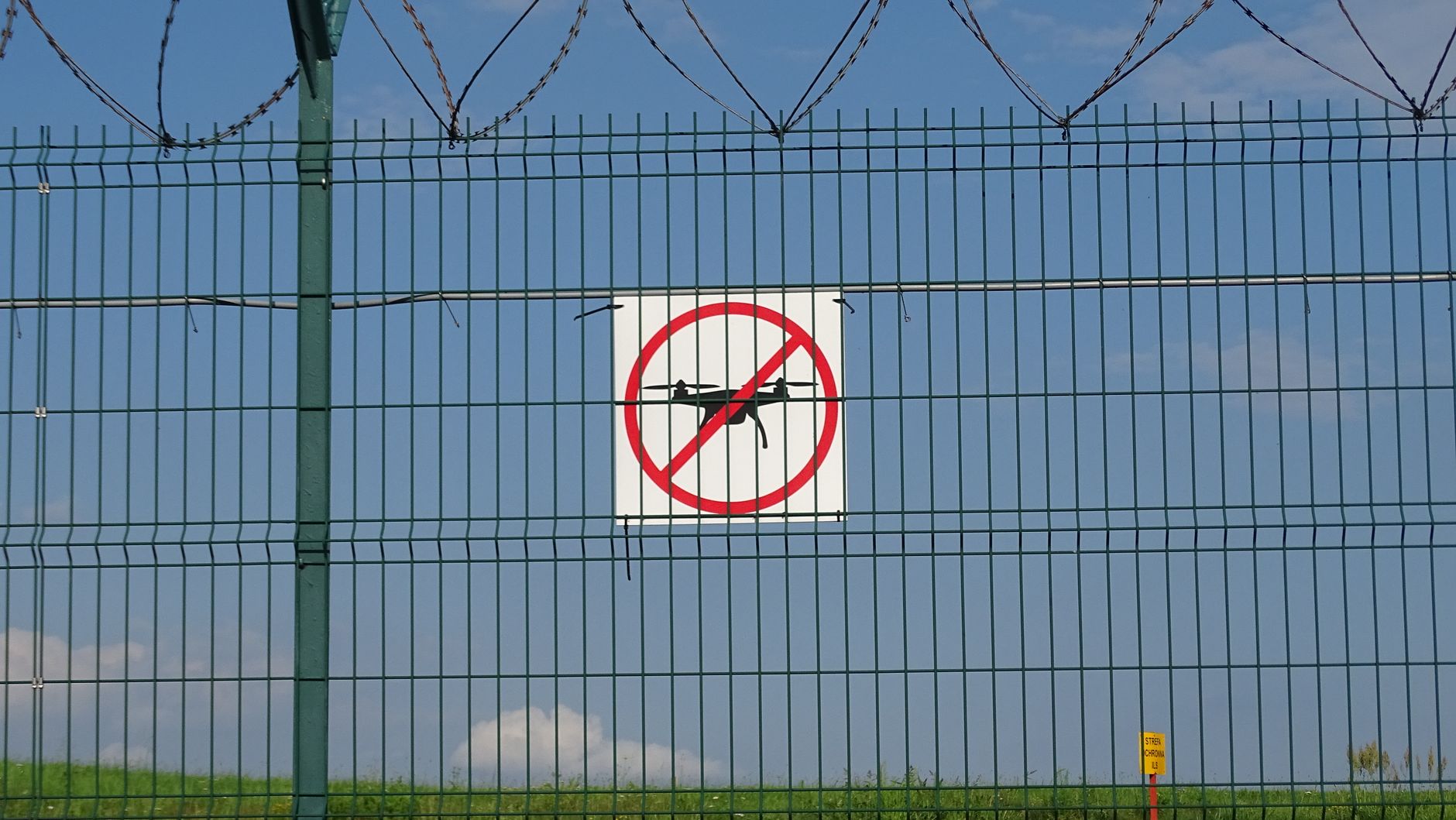 Polska podwyższa czujność. Sabotaże przy granicy zmuszają rząd do ostrzejszych działań