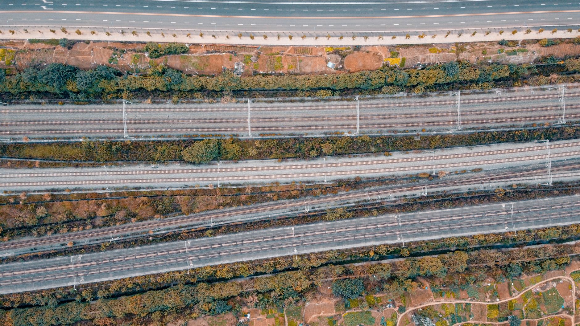 Polska modernizuje drogi i koleje. Miliardy złotych na nowe inwestycje w regionach