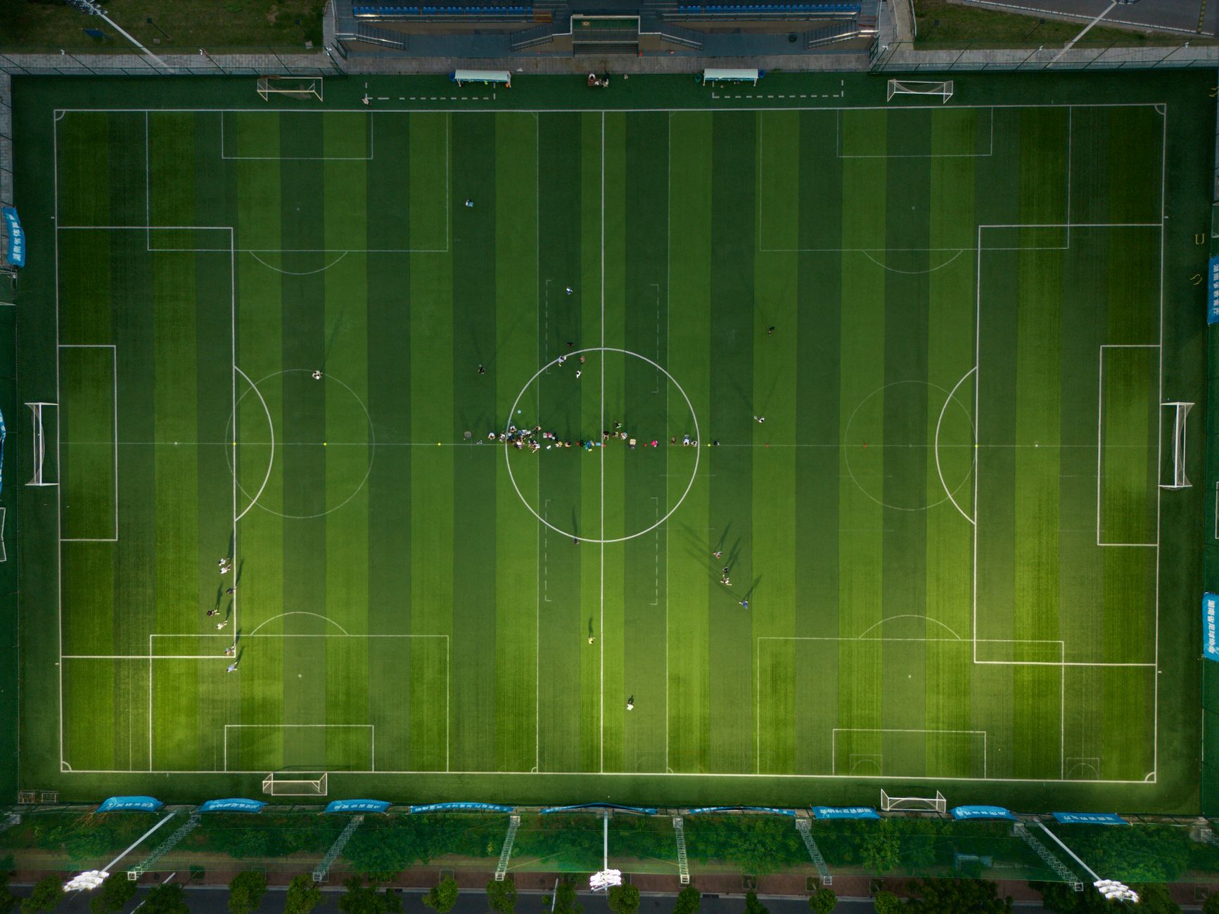 Ekstraklasa rusza na podziały. Lech mierzy się z Cracovią, Pogoń zagra z Legią