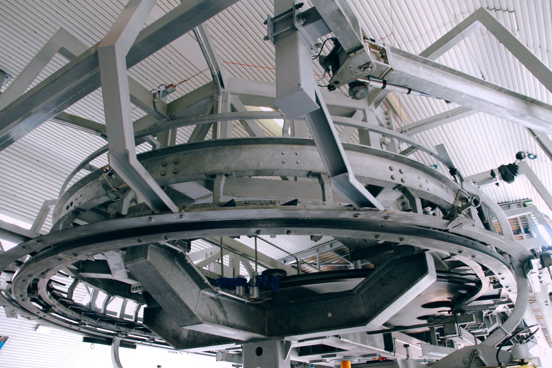 Norweski gigant inwestuje 200 mln zł w Polsce. Fabryka systemów antydronowych na Pomorzu